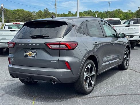 Used 2023 Ford Escape ST-Line Select w/ Tech Pack #2 AWD/4WD image 3