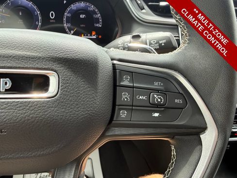 Used 2024 Jeep Grand Cherokee Altitude AWD/4WD image 19