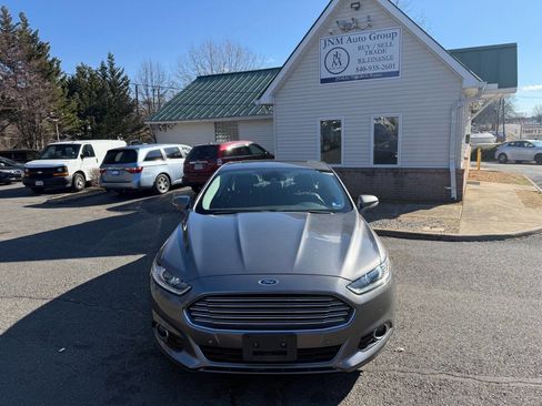 Used 2014 Ford Fusion Titanium image 2