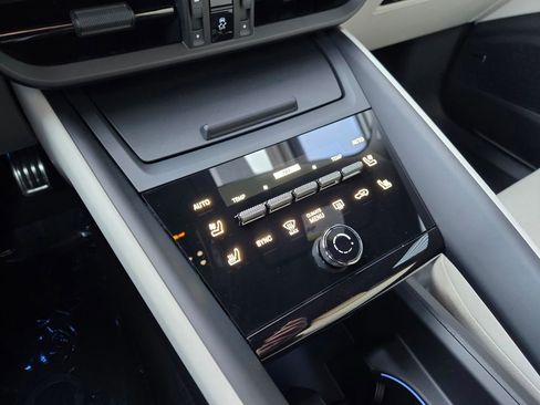 New 2025 Porsche Macan 4S Electric image 23