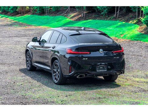 Used 2022 BMW X4 xDrive30i w/ M Sport Package 2 image 5