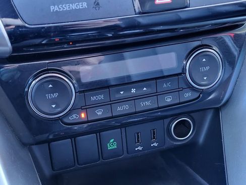 Used 2018 Mitsubishi Eclipse Cross SE image 18