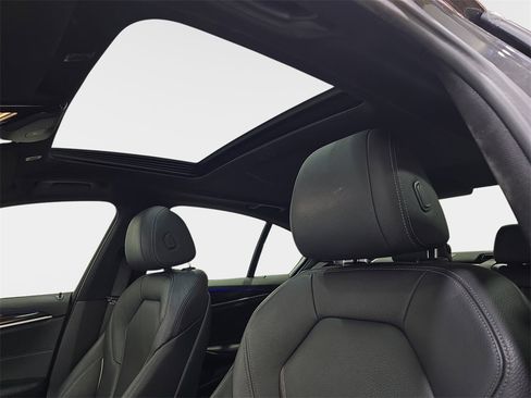 Used 2017 BMW 540i xDrive image 29