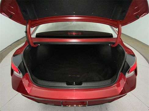 Used 2023 Hyundai Elantra SEL w/ Cargo Package image 22