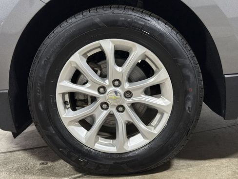 Used 2018 Chevrolet Equinox LT FWD image 26