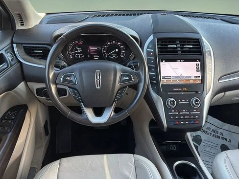 Used 2017 Lincoln MKC Reserve image 43