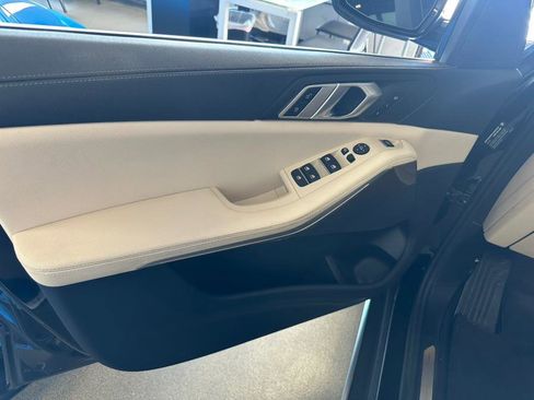 Used 2021 BMW X5 xDrive40i w/ Convenience Package image 22