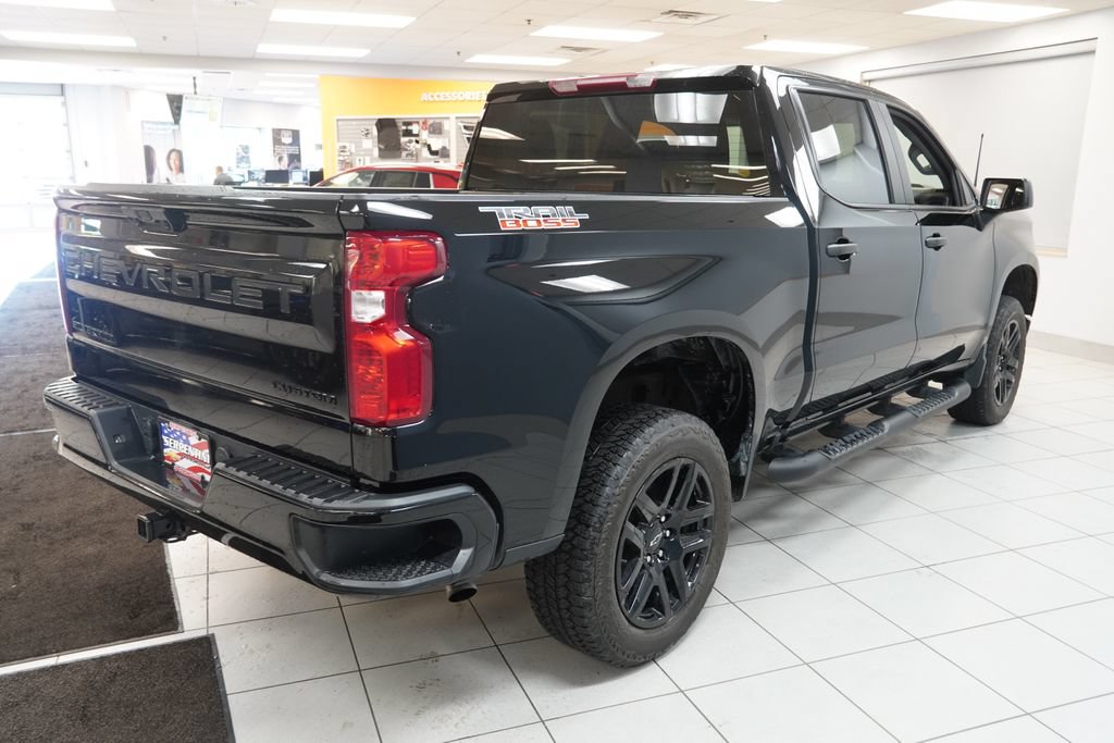 Used 2023 Chevrolet Silverado 1500 Custom Trail Boss w/ 2.7L Blackout Package AWD/4WD image 11