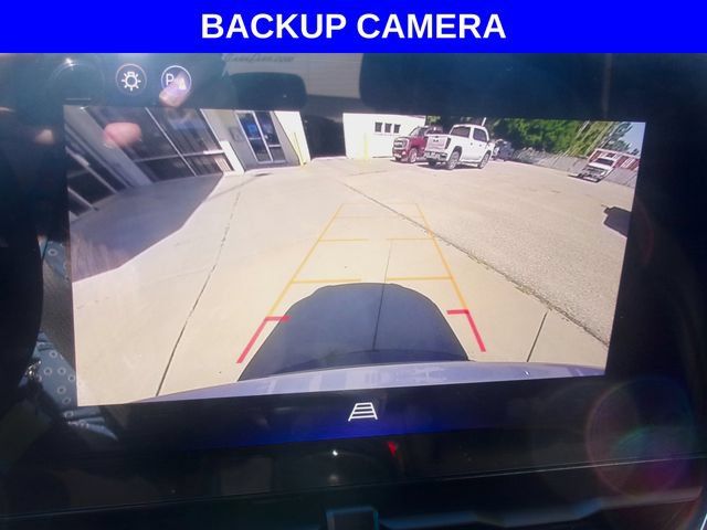 Used 2025 Chevrolet Equinox RS FWD image 3