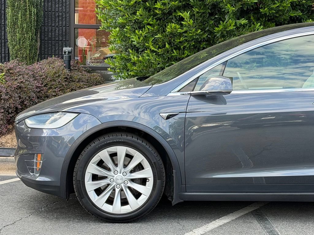 Used 2020 Tesla Model X Long Range AWD/4WD image 10