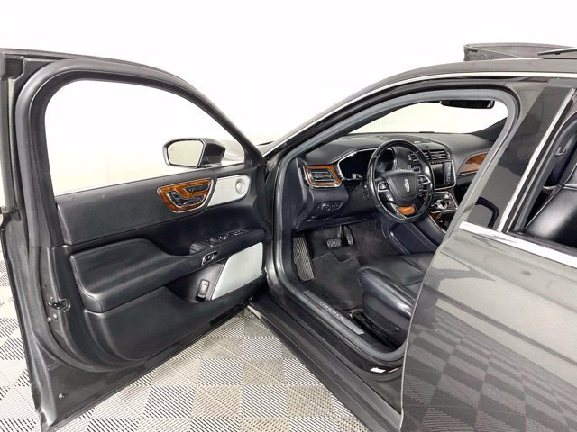Used 2017 Lincoln Continental Reserve w/ Luxury Package AWD/4WD image 29