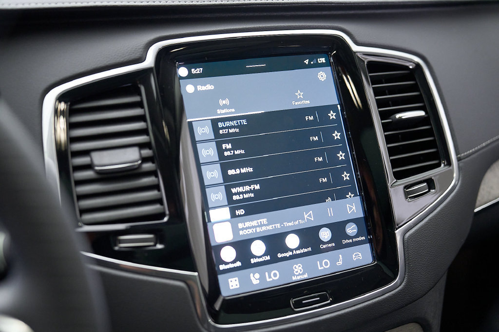 Certified 2023 Volvo XC90 B6 Ultimate w/ Protection Package AWD/4WD image 16