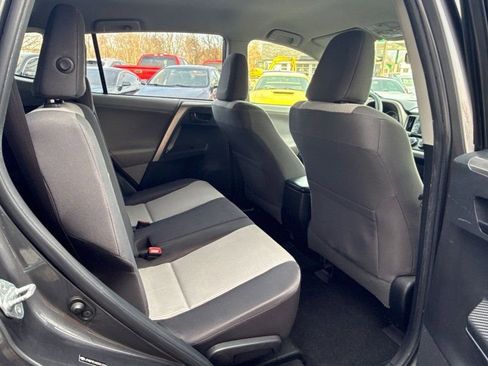 Used 2013 Toyota RAV4 LE image 20