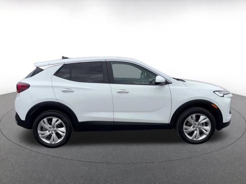 Used 2025 Buick Encore GX Preferred AWD/4WD image 15