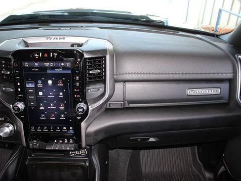 Used 2023 RAM 1500 Laramie AWD/4WD image 29