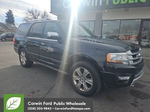 Used 2015 Ford Expedition Platinum image 2