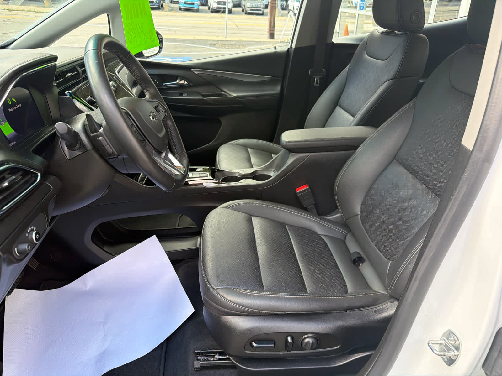 Used 2023 Chevrolet Bolt LT w/ Infotainment Package FWD image 10