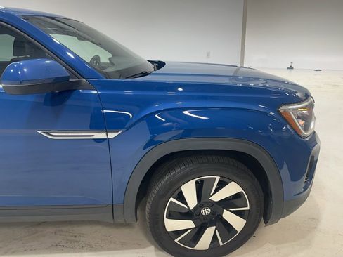 Used 2025 Volkswagen Atlas Cross Sport SE image 17