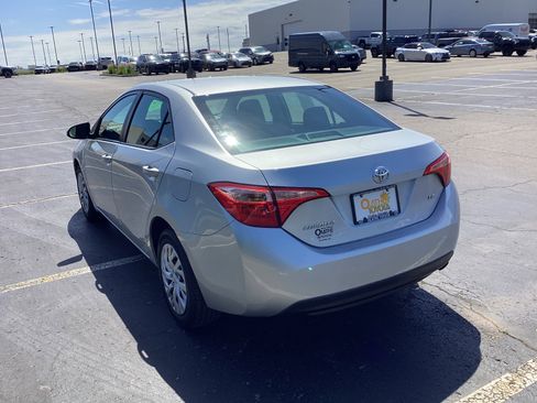 Certified 2018 Toyota Corolla LE FWD image 4
