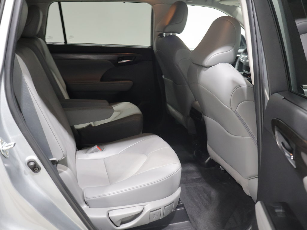 Used 2022 Toyota Highlander Platinum AWD/4WD image 20