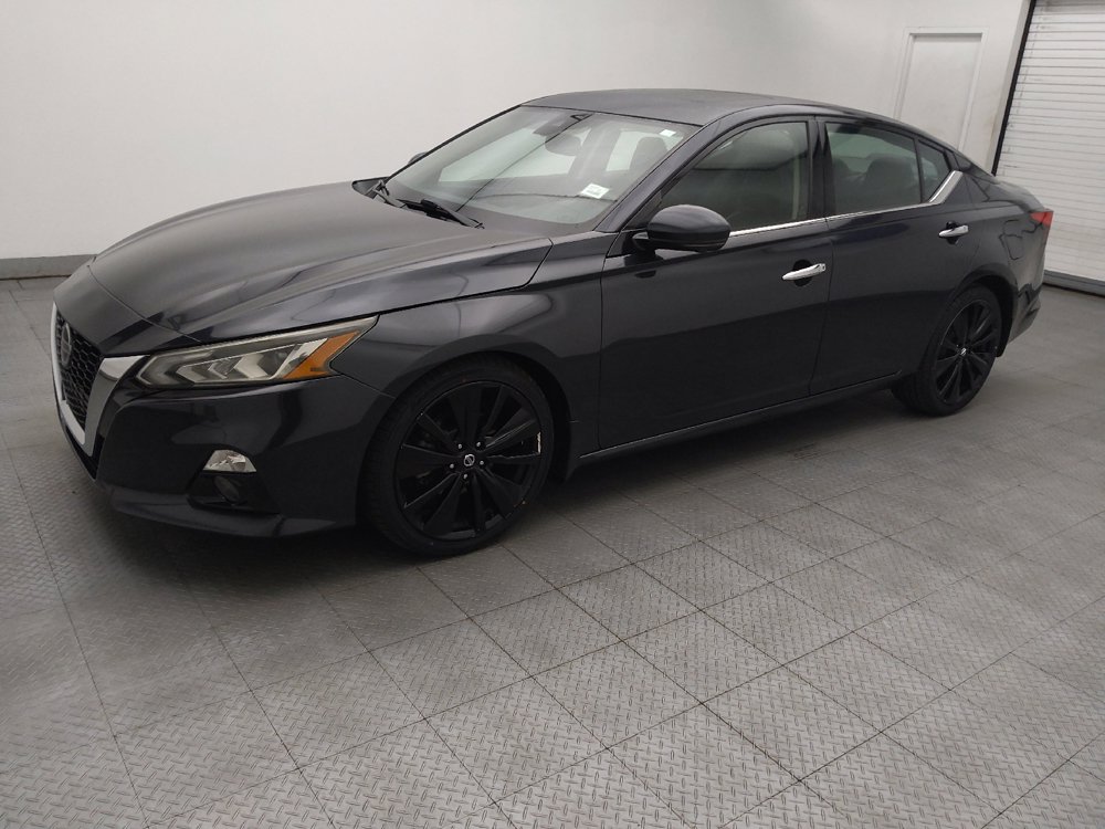 Used 2019 Nissan Altima 2.5 Platinum FWD image 2