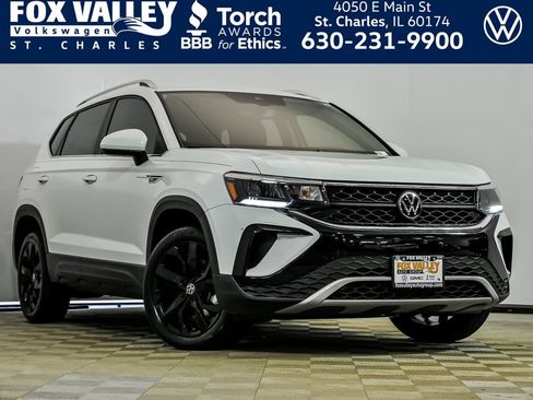 Certified 2023 Volkswagen Taos SE w/ Black Wheel Package FWD image 1