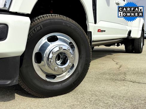 Used 2026 Ford F350 Platinum image 2