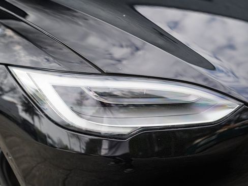 Used 2022 Tesla Model S Plaid AWD/4WD image 6