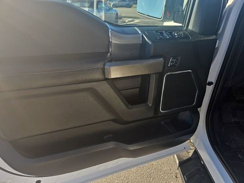 Used 2015 Ford F150 Lariat image 9