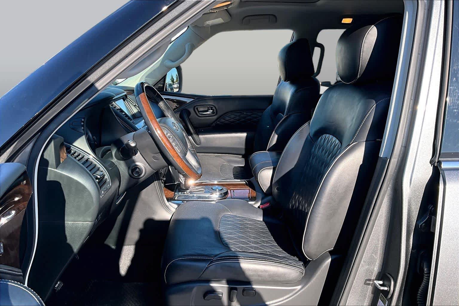 Used 2018 INFINITI QX80 2WD w/ Deluxe Technology Package image 8