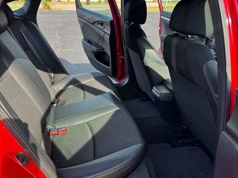 Used 2019 Honda Civic Sport image 11