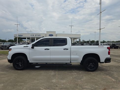 Used 2023 Chevrolet Silverado 1500 Custom Trail Boss AWD/4WD image 9