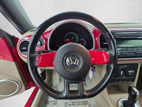Used 2013 Volkswagen Beetle 2.5 FWD image 25