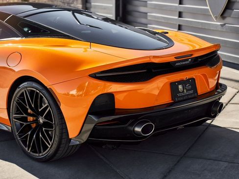 Used 2023 McLaren GT image 9