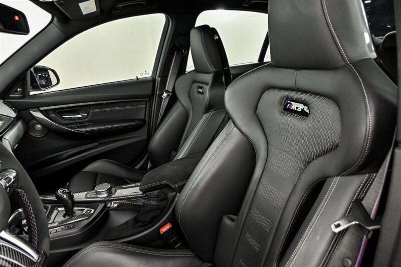 Used 2018 BMW M3 RWD image 18