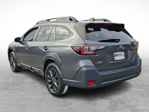 Used 2023 Subaru Outback Onyx Edition image 3