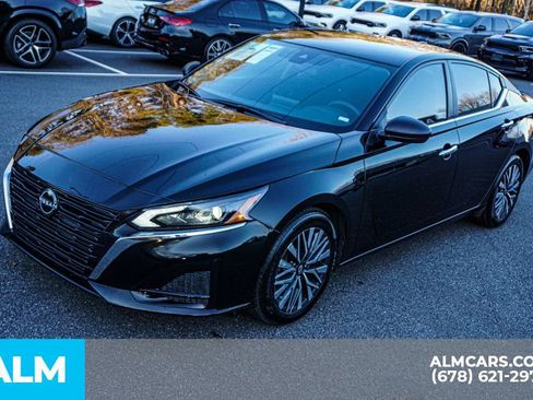 Used 2024 Nissan Altima 2.5 SV image 15