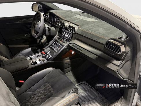 Used 2023 Lamborghini Urus Performante image 15