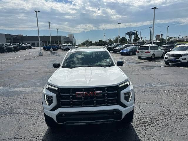 Used 2024 GMC Canyon AT4 w/ AT4 Premium Package AWD/4WD image 3