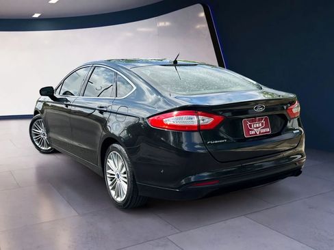 Used 2013 Ford Fusion SE image 3