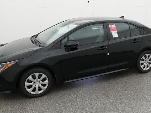 New 2026 Toyota Corolla LE FWD image 2