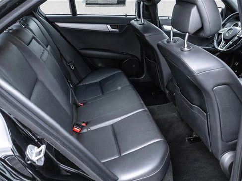 Used 2014 Mercedes-Benz C 300 Sport image 22