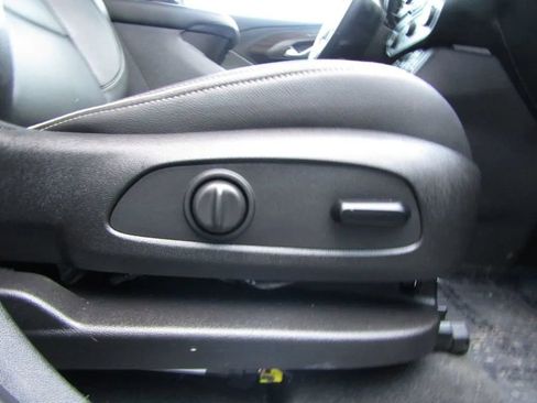 Used 2018 GMC Terrain Denali w/ Comfort Package image 36