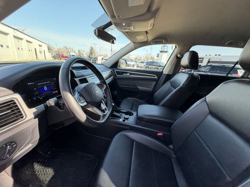 Used 2022 Volkswagen Atlas SE image 4