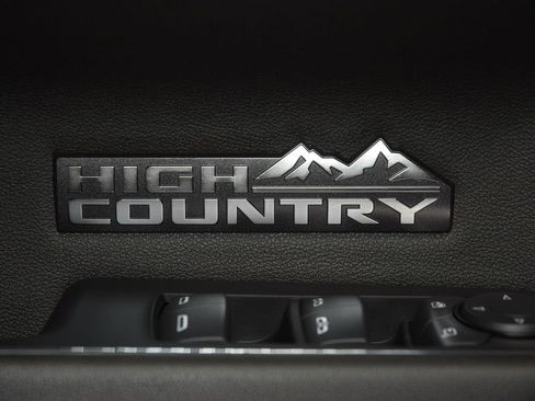 Used 2024 Chevrolet Silverado 1500 High Country w/ High Country Premium Package AWD/4WD image 53