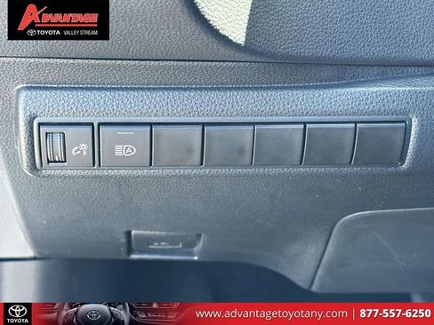Used 2023 Toyota Corolla SE w/ Carpet Mat Package (TMS) FWD image 22