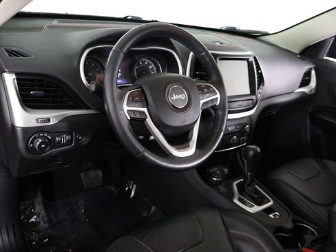 Used 2015 Jeep Cherokee Trailhawk w/ Comfort/Convenience Group AWD/4WD image 27