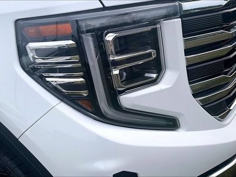 Used 2024 GMC Sierra 1500 SLT w/ SLT Premium Package AWD/4WD image 29