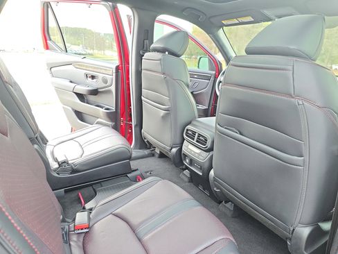 Used 2025 Honda Pilot Black Edition image 11