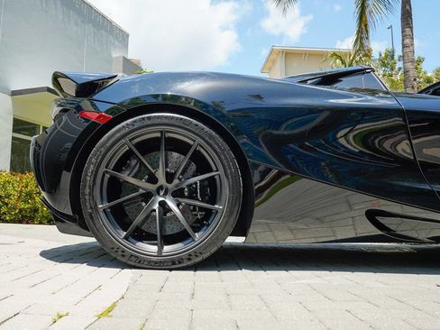 Used 2021 McLaren 720S Spider RWD image 23